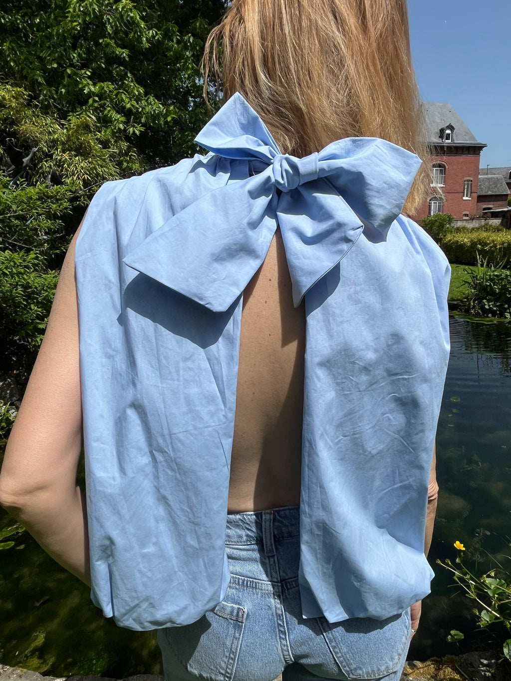 Eden - Top dos nu à noeud Lily Blue