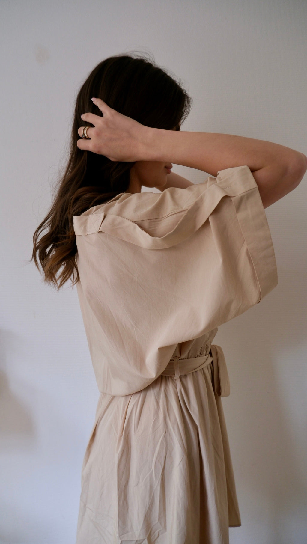 Mareva - Robe courte à ceinture Lily Blue