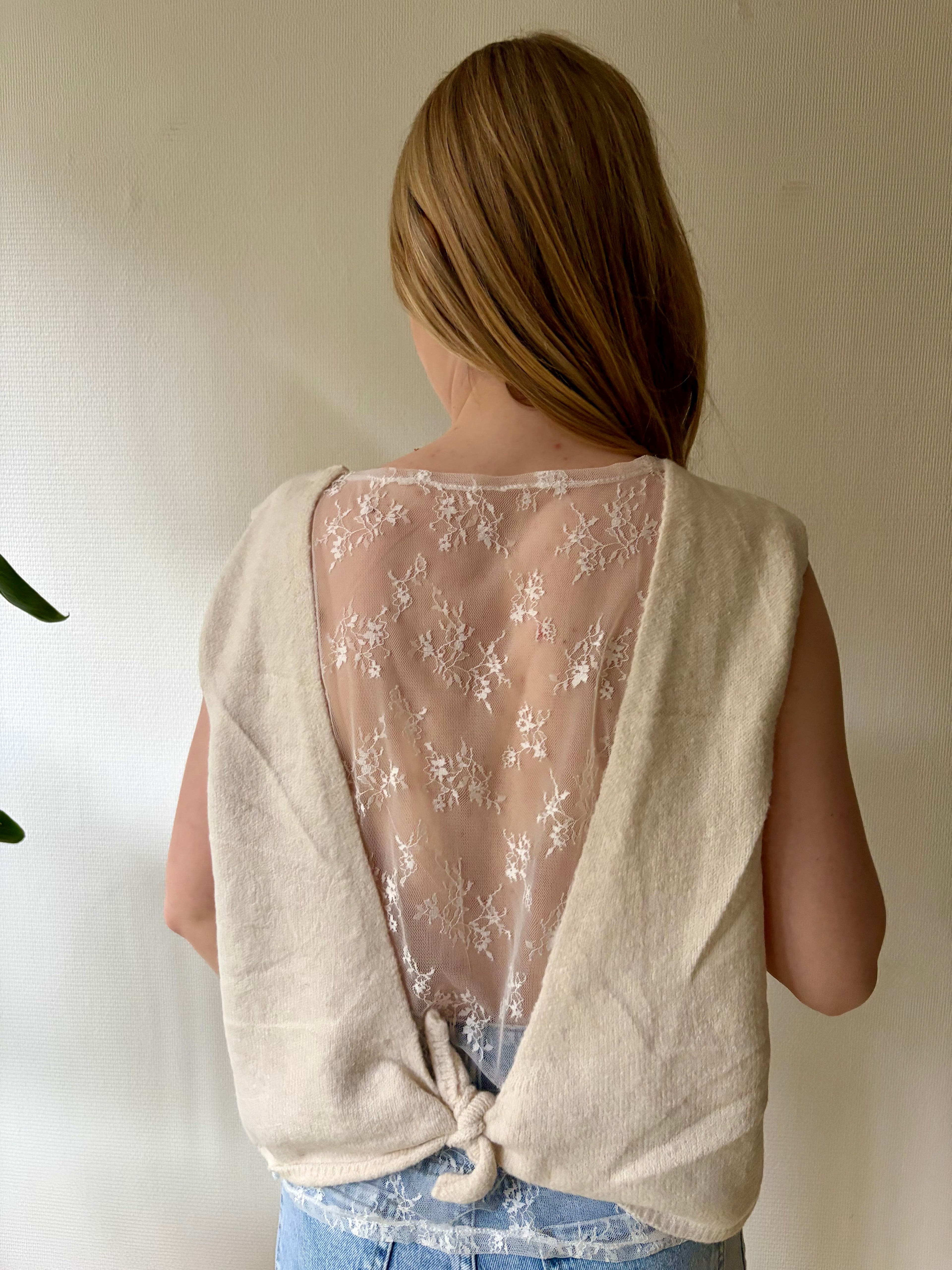 Madeleine - Pull en dentelle Lily Blue