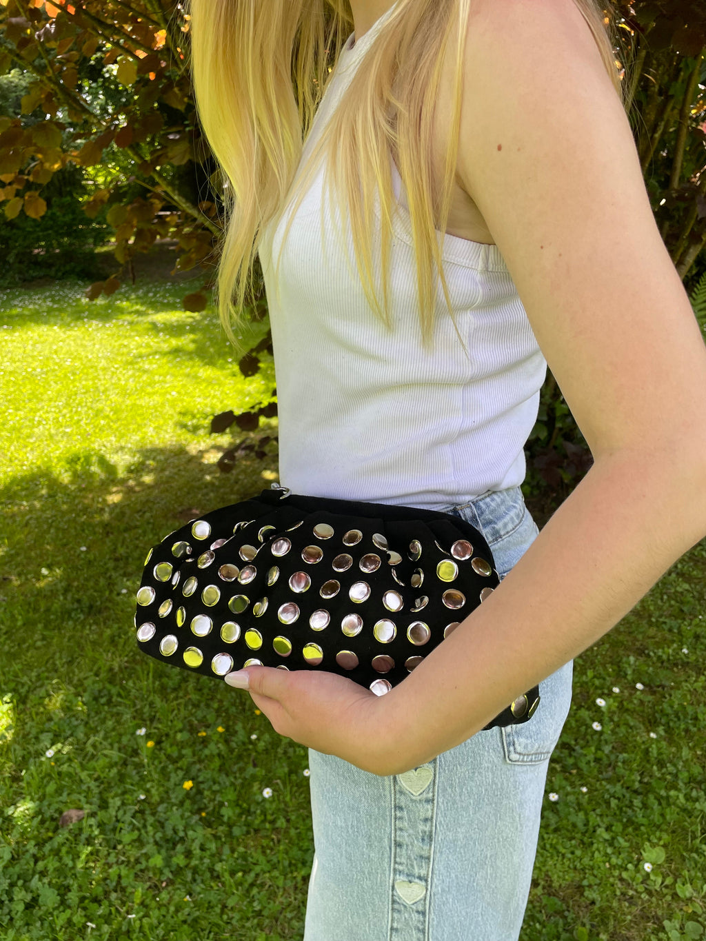 Lucie - Pochette noir cloutée Lily Blue