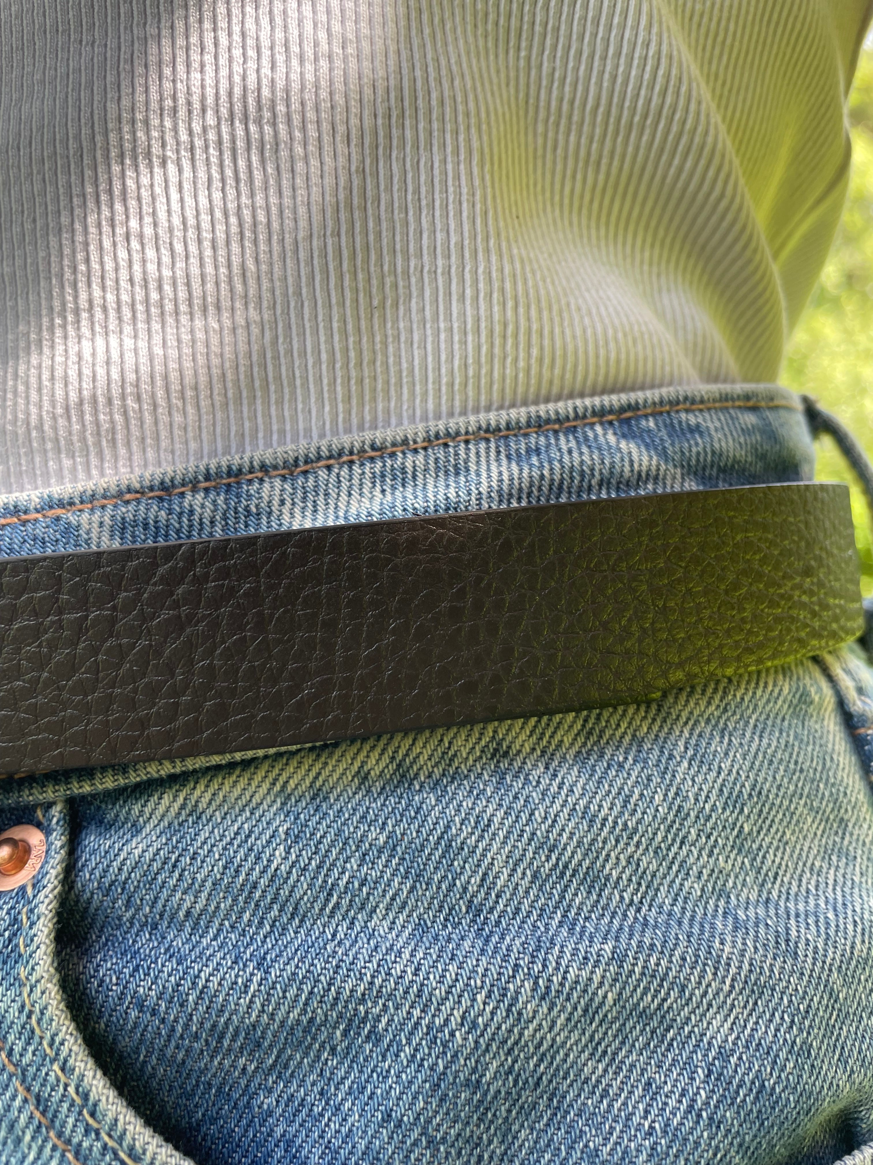 Lola - Ceinture en cuir boucle dorée Lily Blue