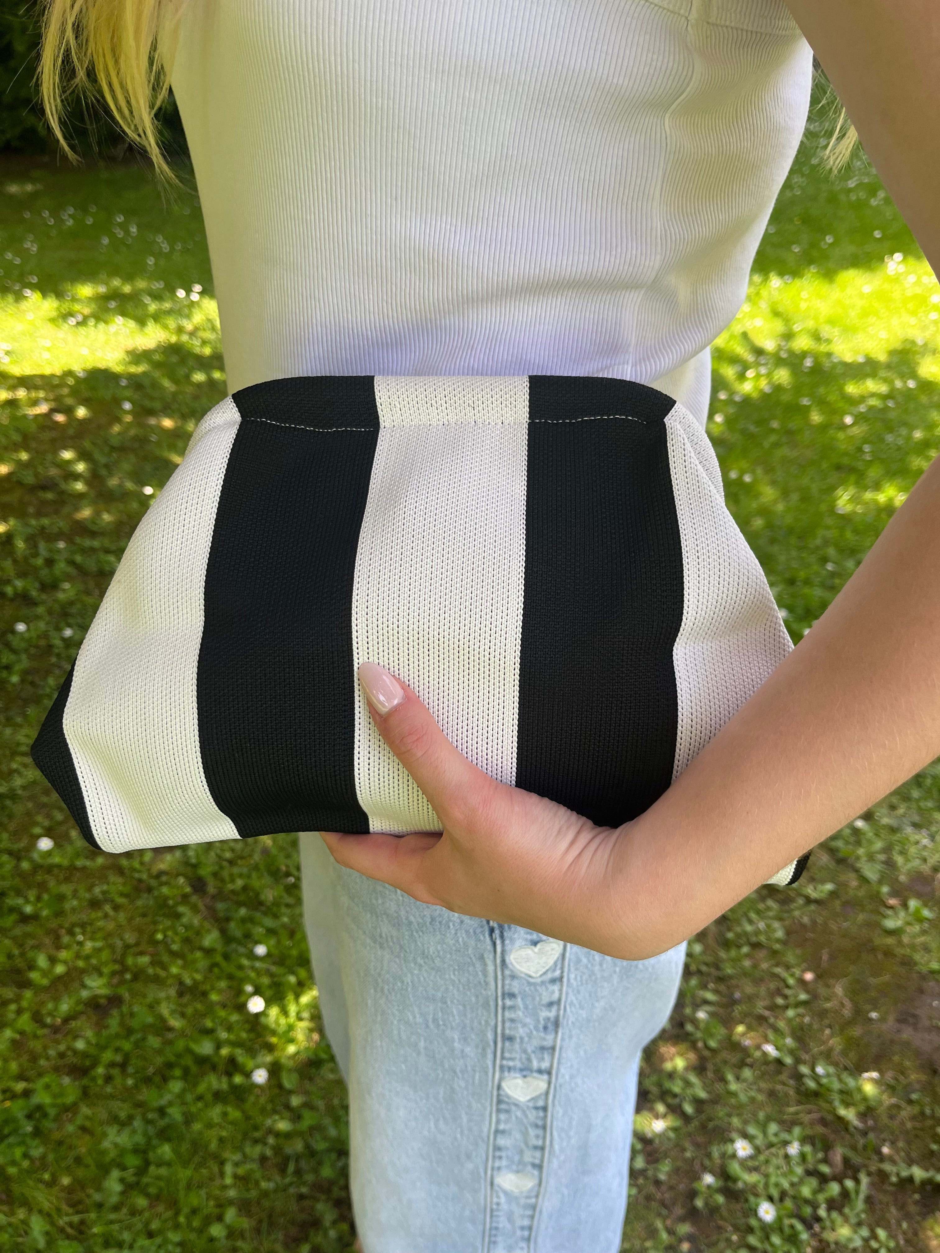 Agathe - Pochette rayée Lily Blue