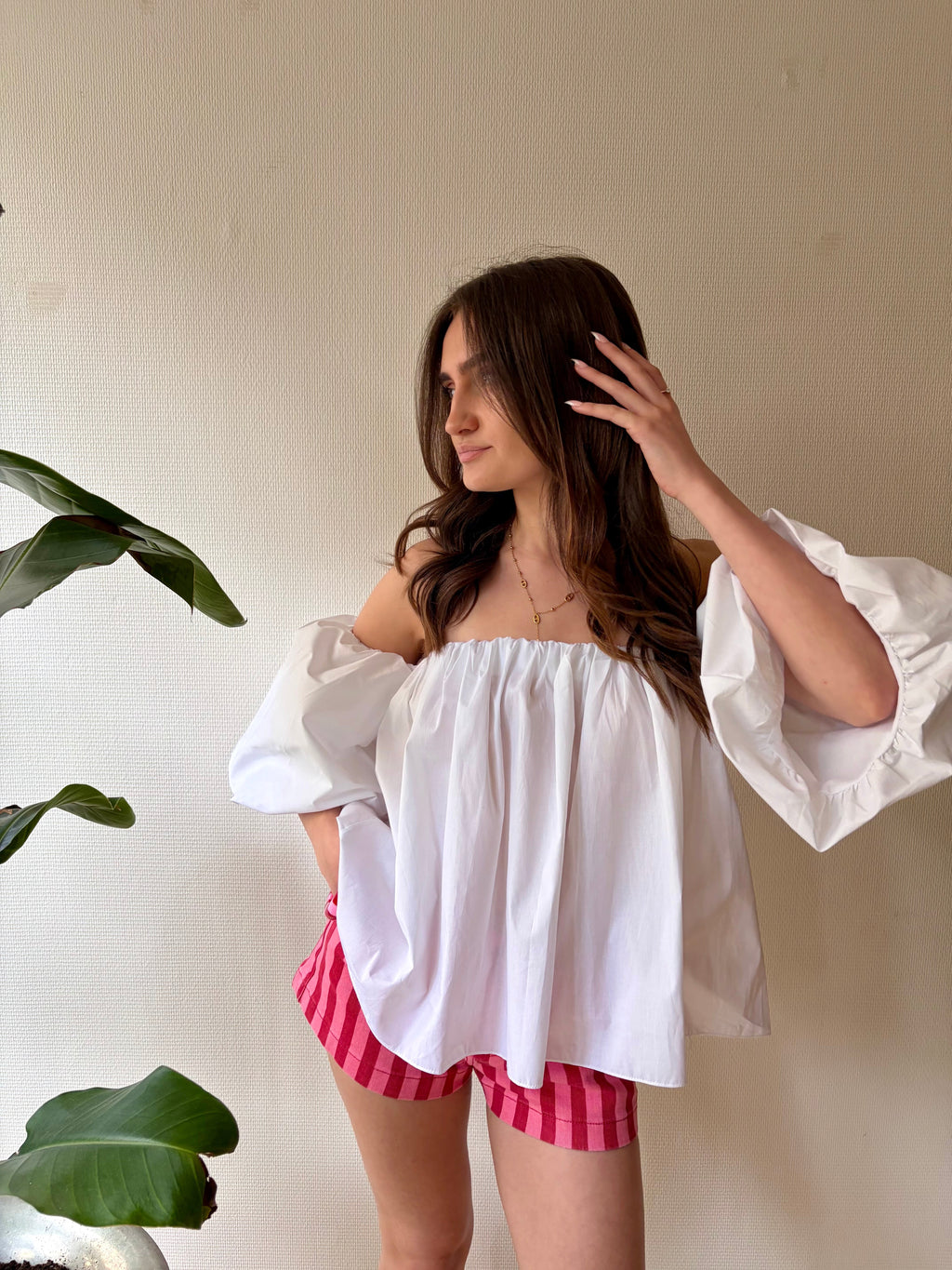 Charlotte - Blouse col bateau blanche Lily Blue